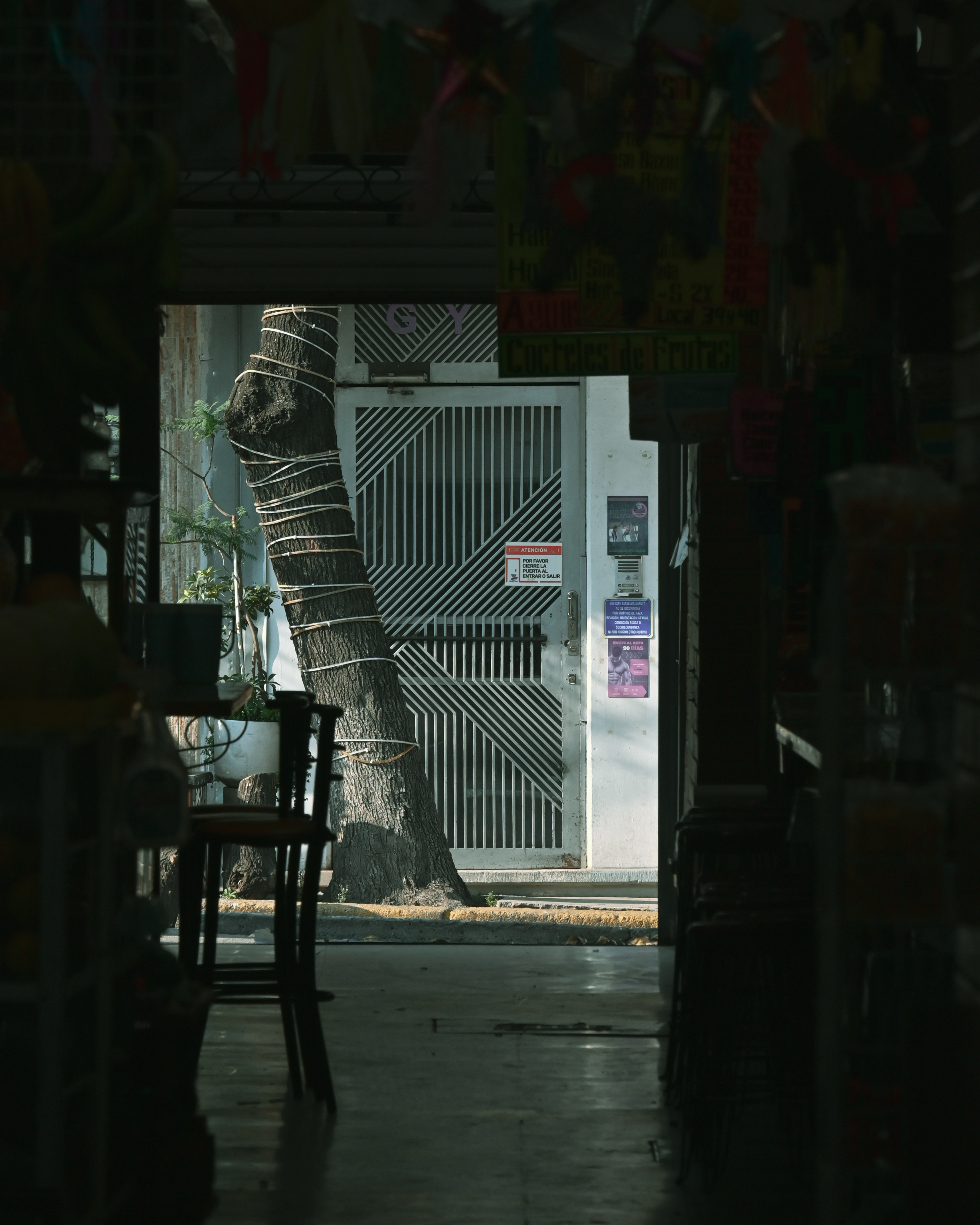 En el análisis del cuarto / 2